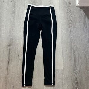 Black Leggings with White Stripes‎
